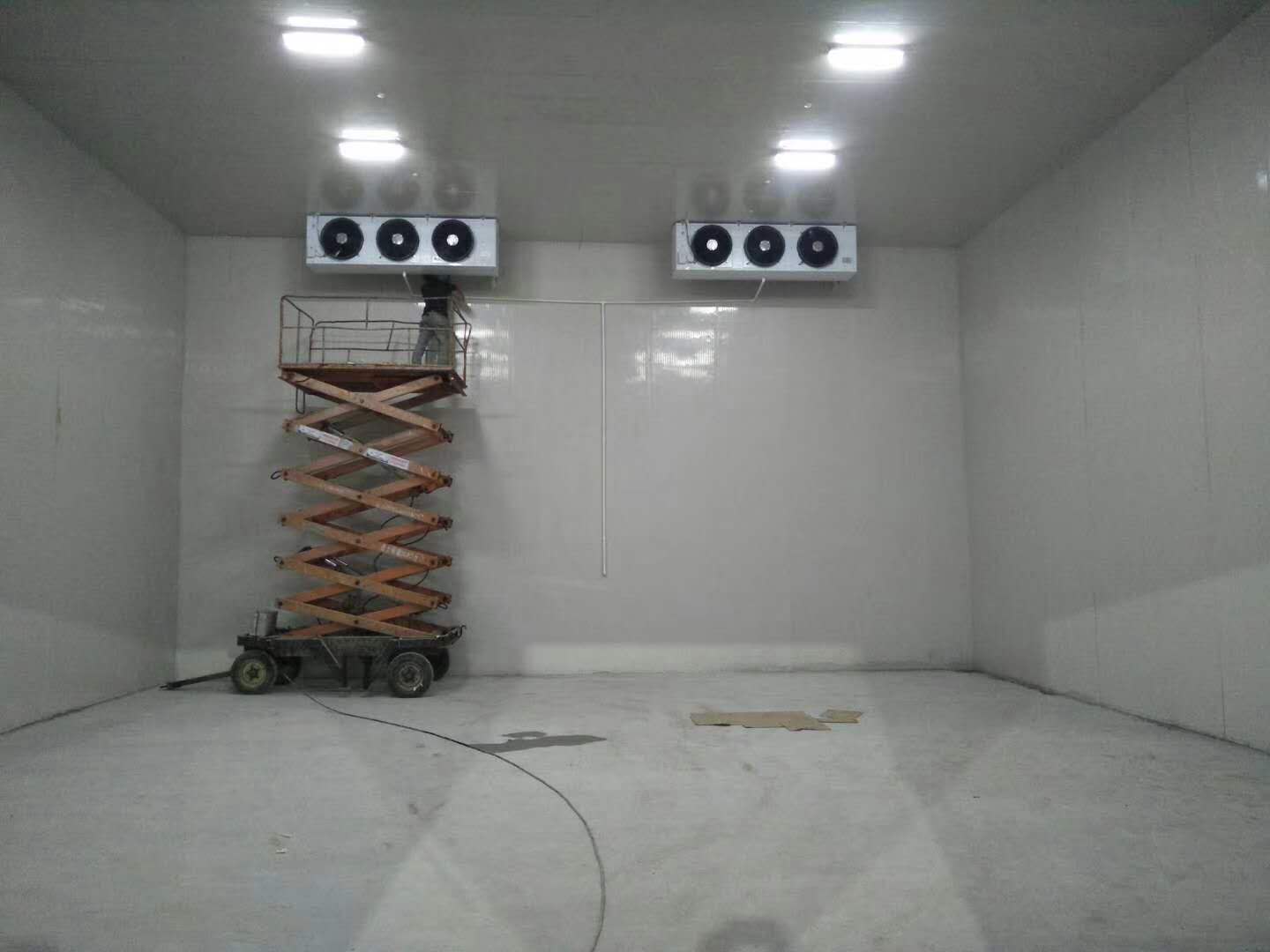 冷库建造（冷风机安装）